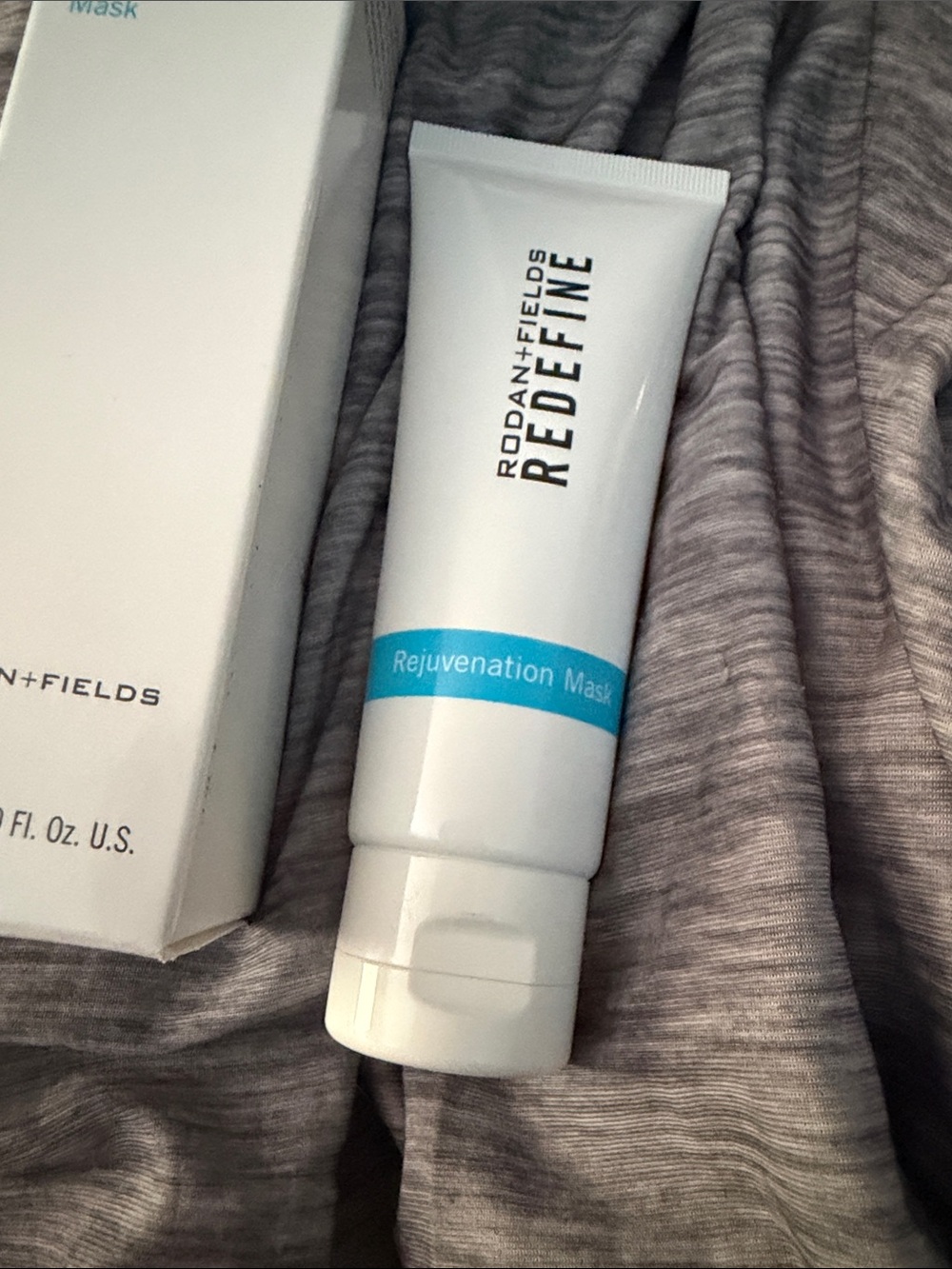 Rodan + Fields REDEFINE Rejuvenation Mask - White with Blue Accent